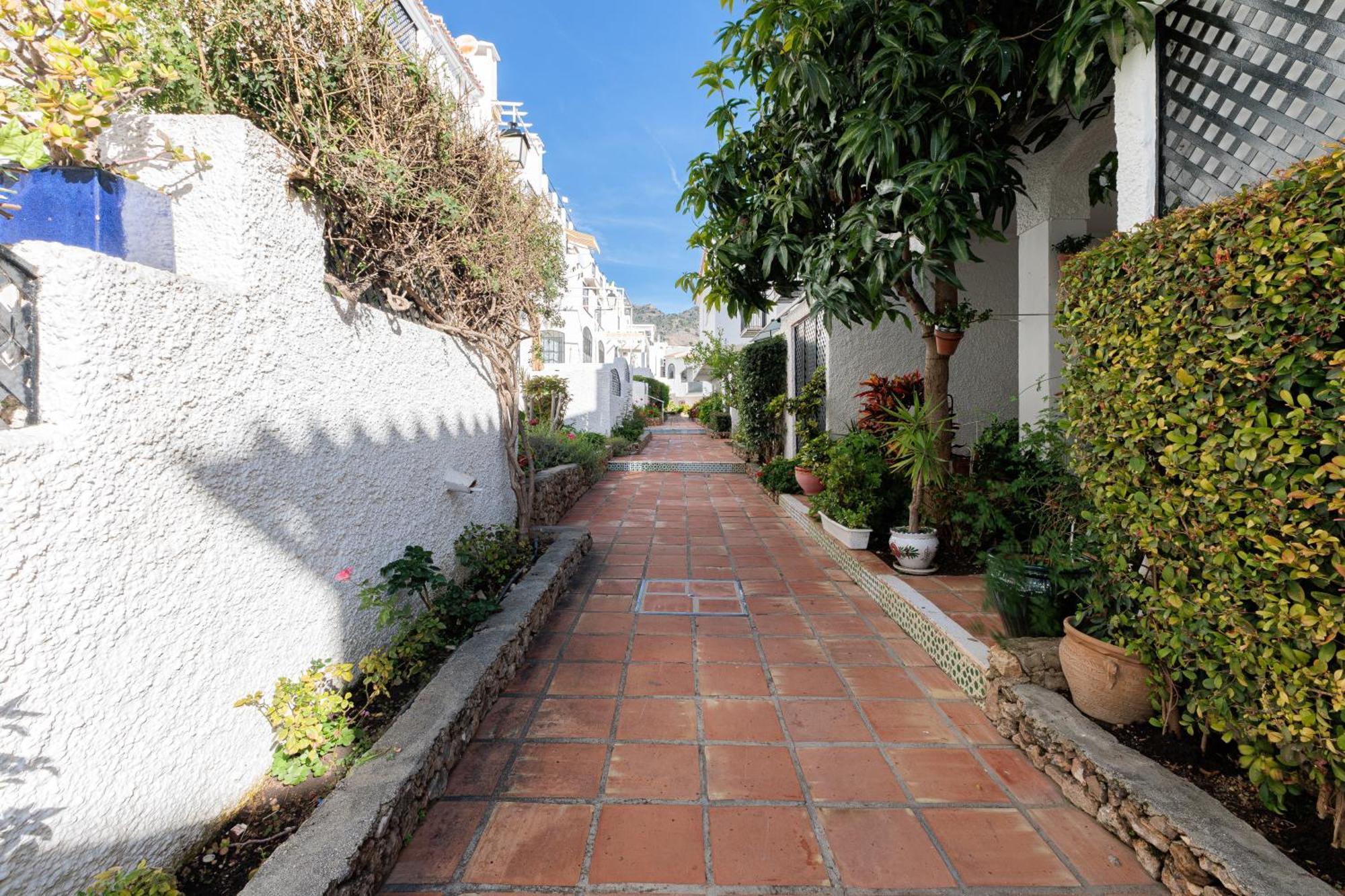 Cosy Apartment In Verano Azul 네르하 외부 사진