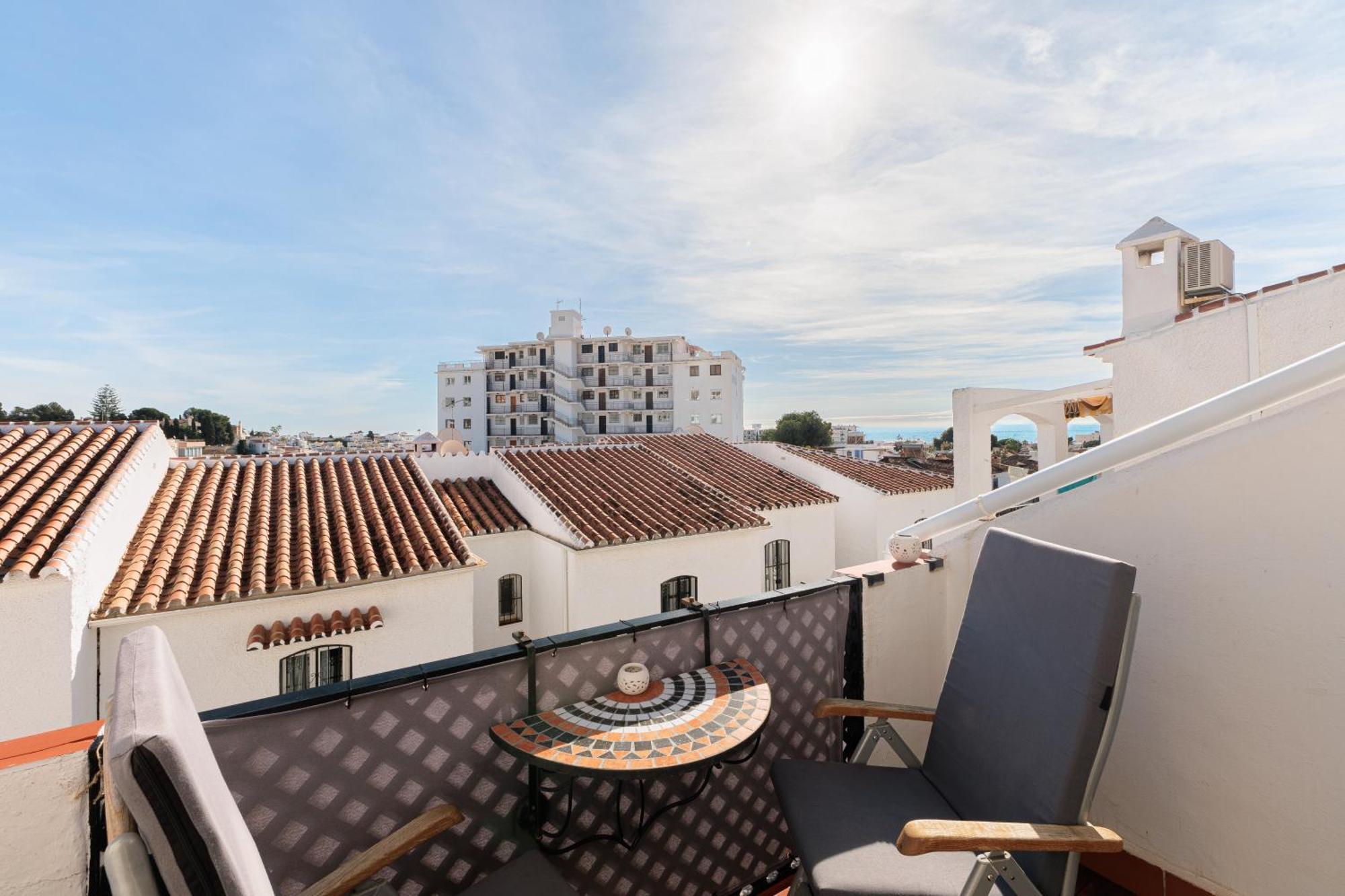 Cosy Apartment In Verano Azul 네르하 외부 사진