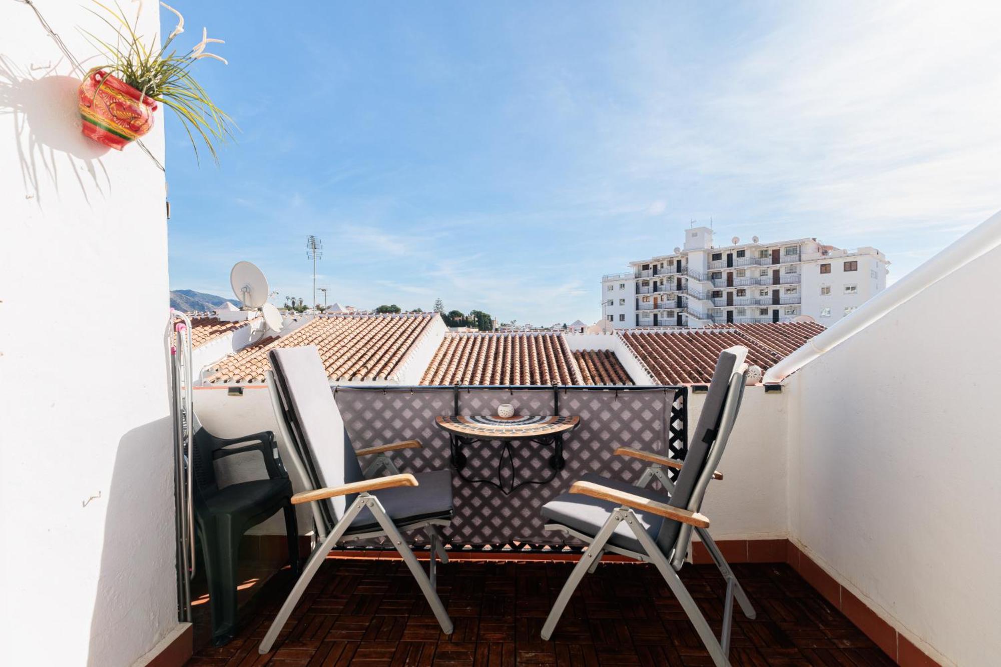 Cosy Apartment In Verano Azul 네르하 외부 사진