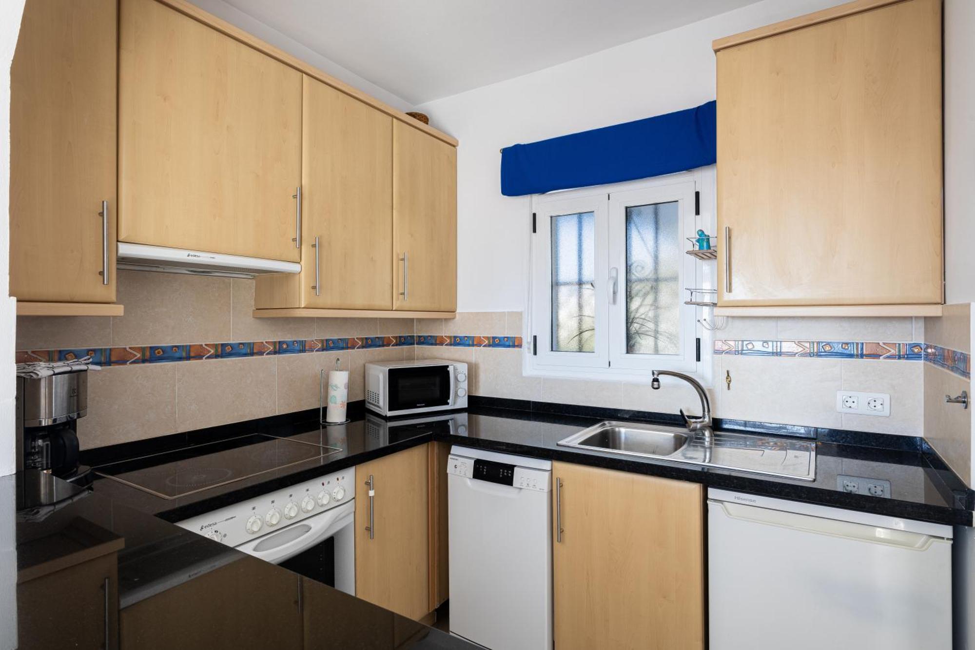 Cosy Apartment In Verano Azul 네르하 외부 사진