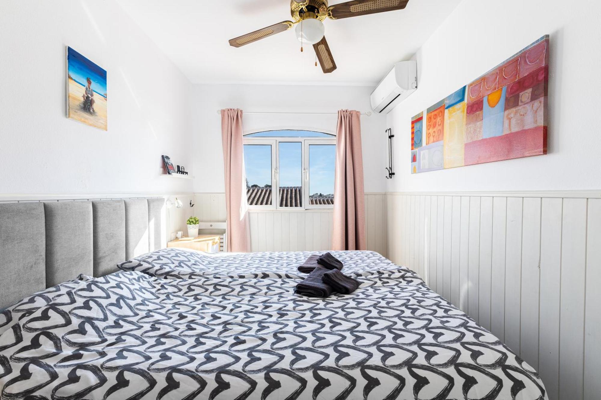 Cosy Apartment In Verano Azul 네르하 외부 사진